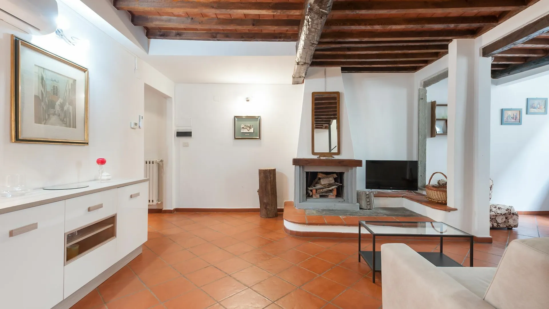Apartment In Florence Italy