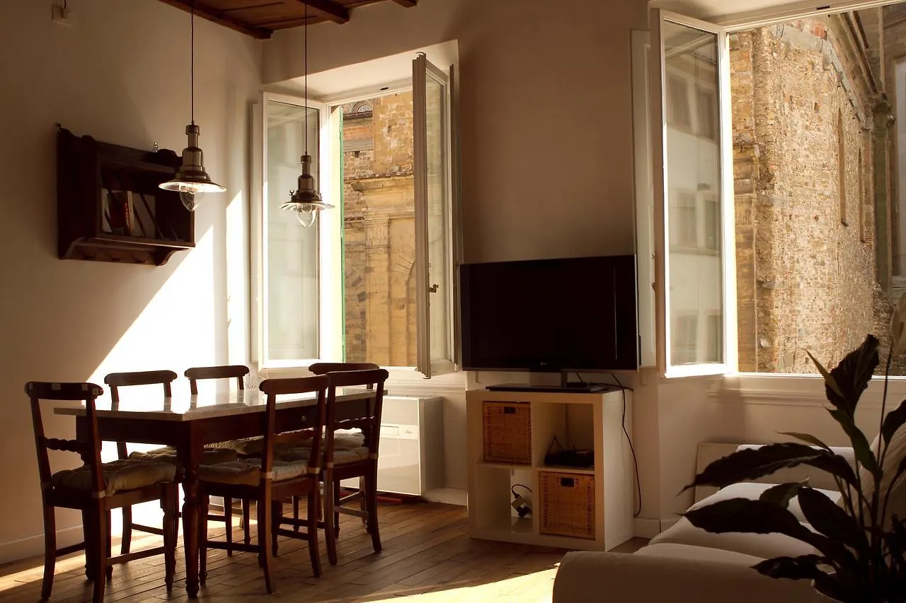 Apartment In Firenze